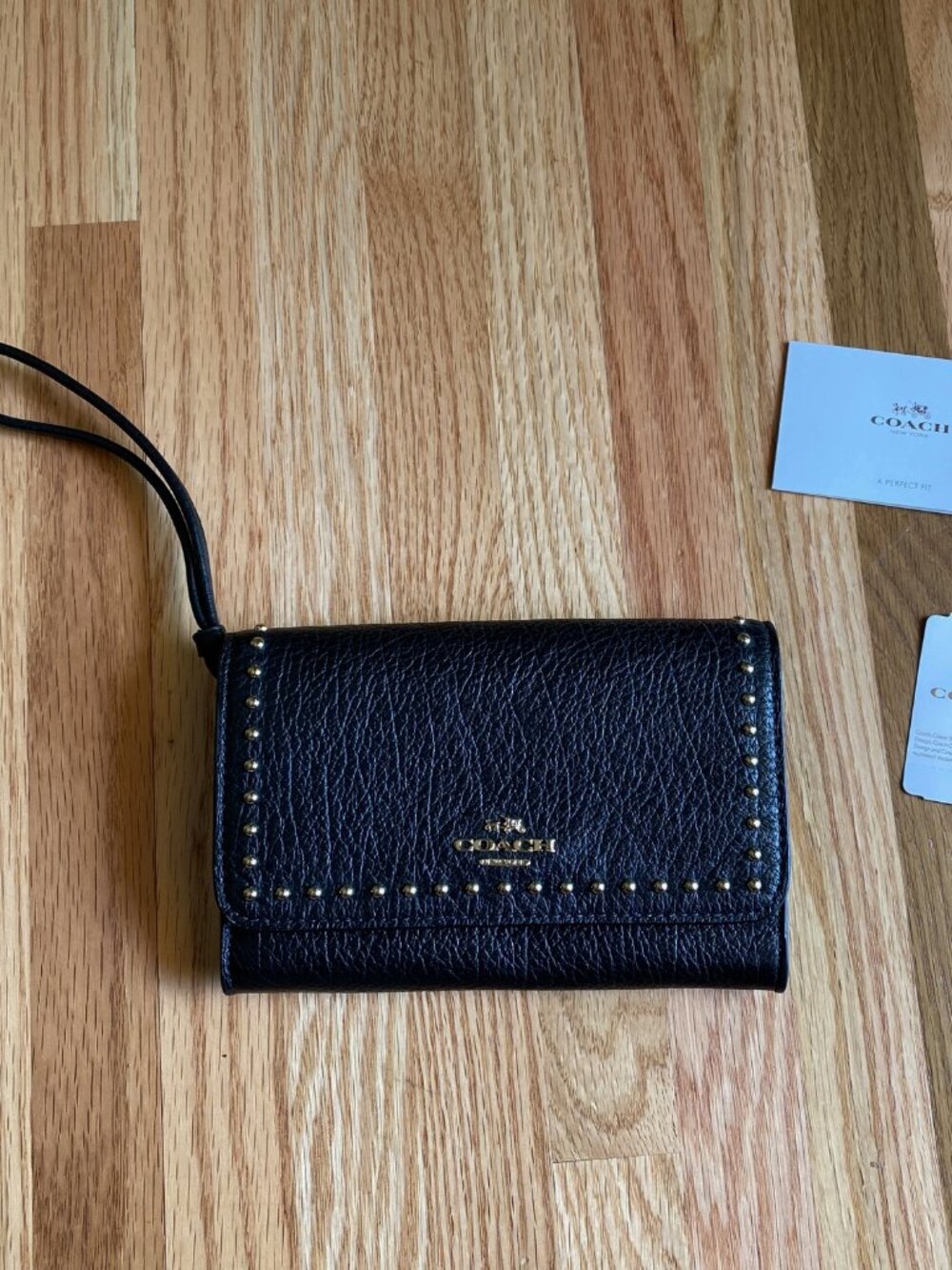 NWT Coach Rivets Wristlet in Pebbled Leather F66194 Black